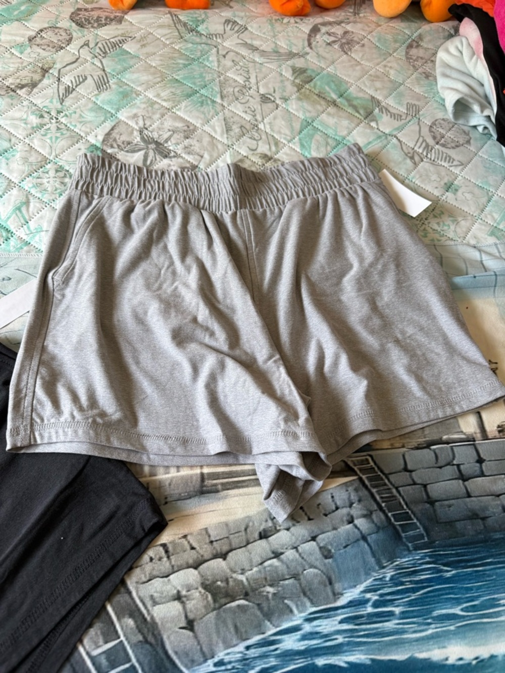 NWT Buttercore Elastic Waist Shorts Set - Black & Light Gray - Picture 9 of 15